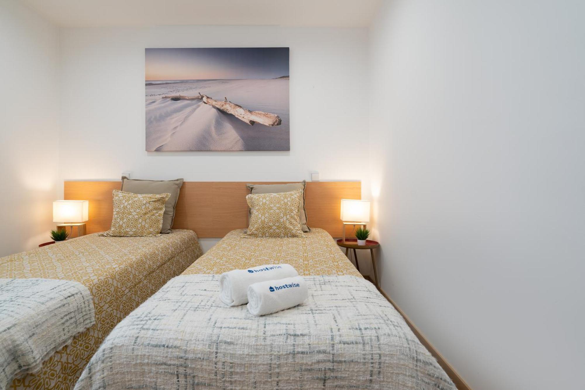 Appartamento Host Wise - Colorful Fresh Flats - Batalha OOporto Esterno foto