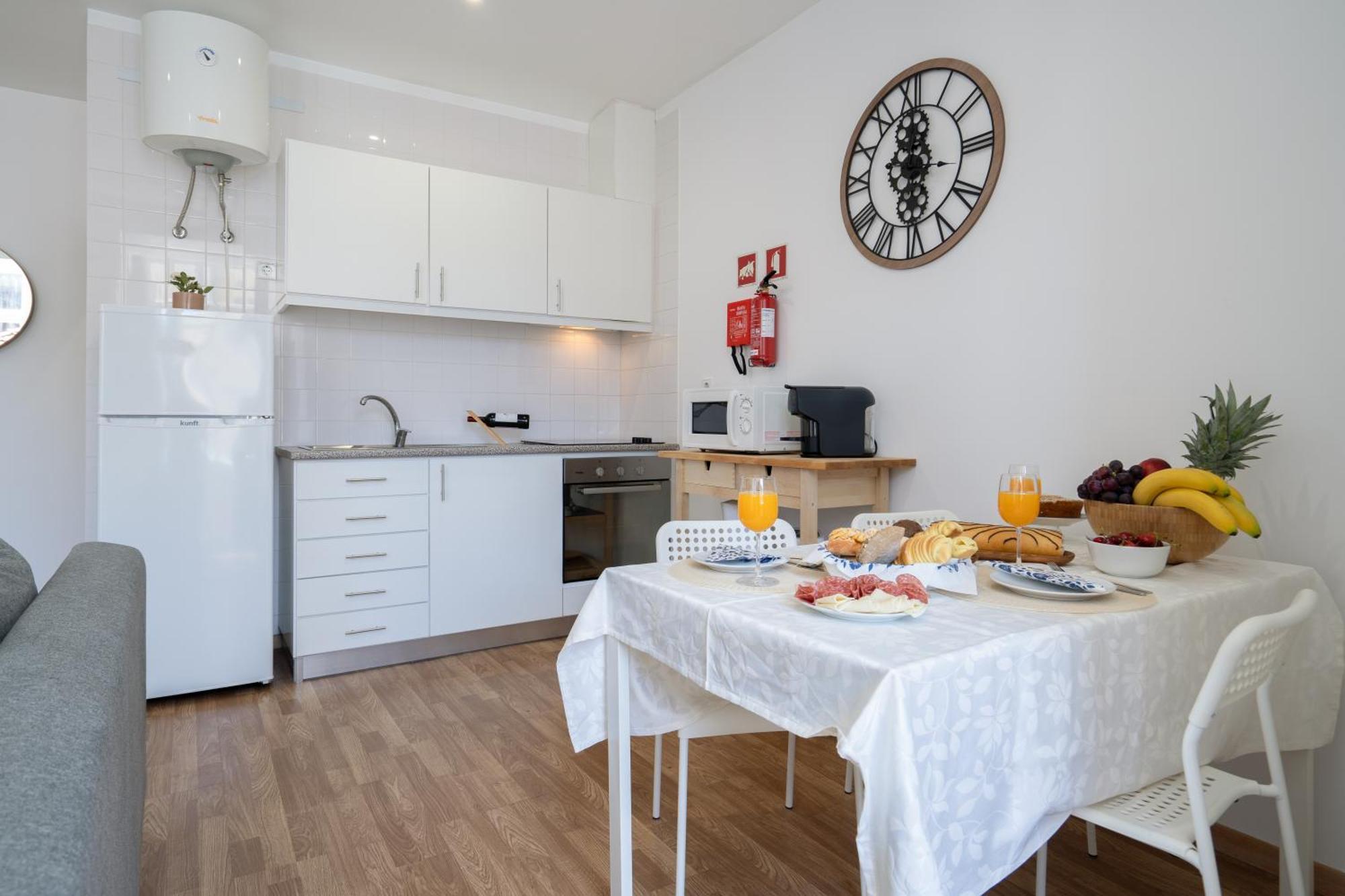 Appartamento Host Wise - Colorful Fresh Flats - Batalha OOporto Camera foto
