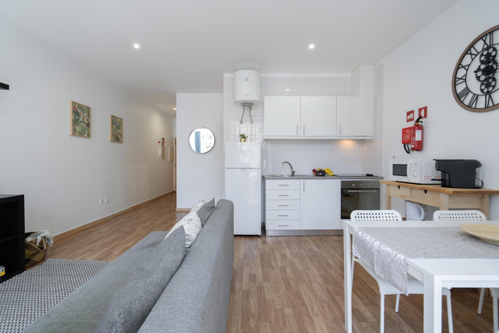 Appartamento Host Wise - Colorful Fresh Flats - Batalha OOporto Camera foto